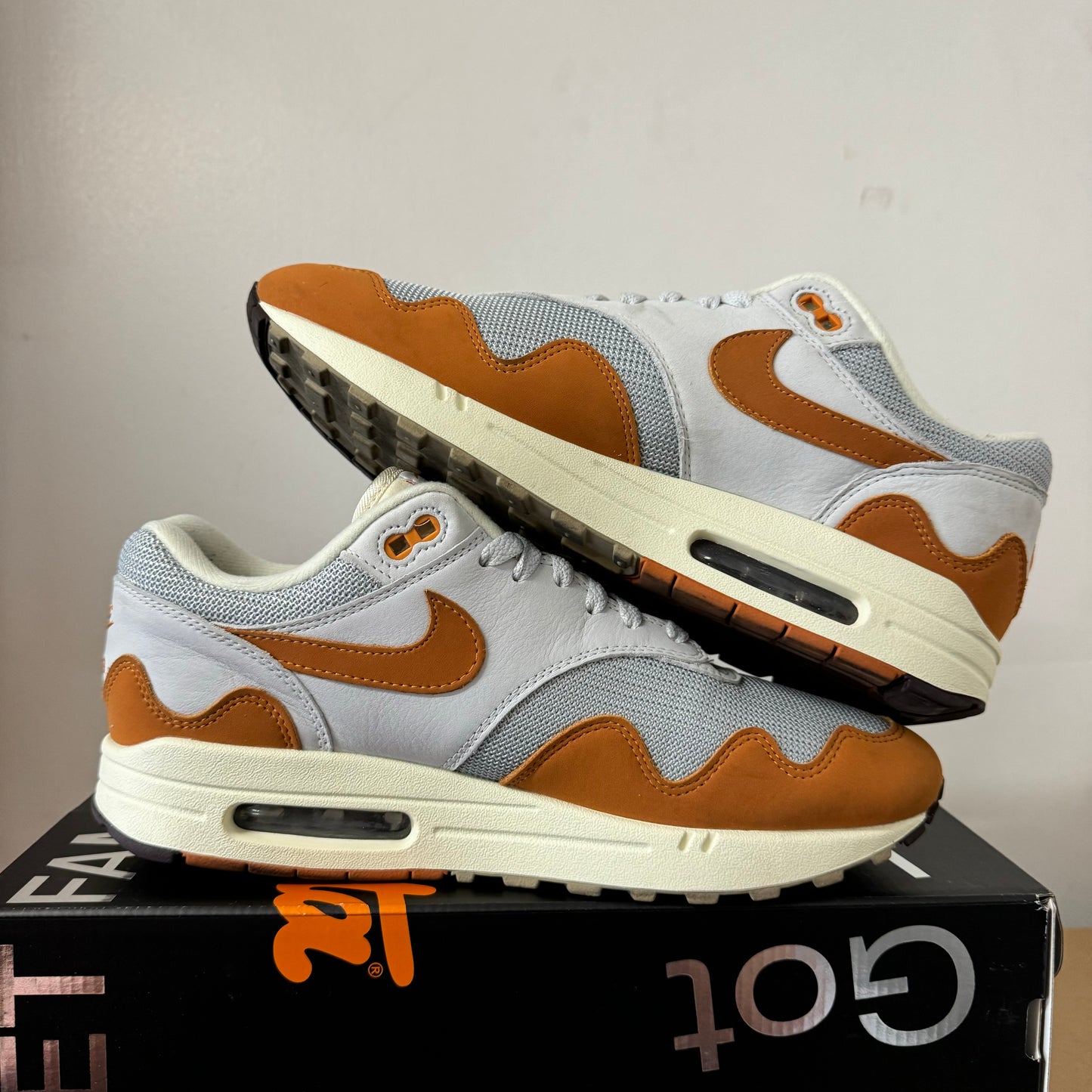 NIKE AIR MAX 1 PATTA MONARCH UK8.5 (USED)