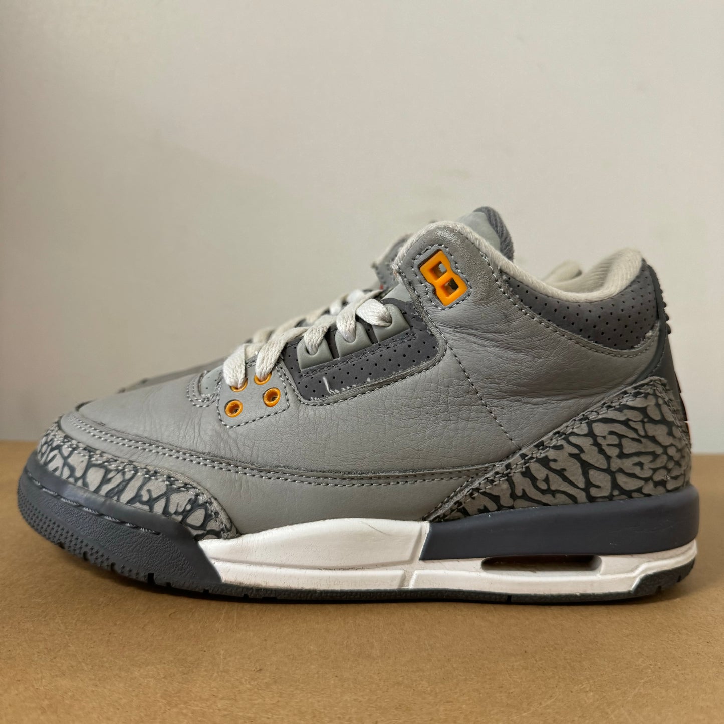 AIR JORDAN 3 COOL GREY 2019 (GS) UK4.5 (USED)