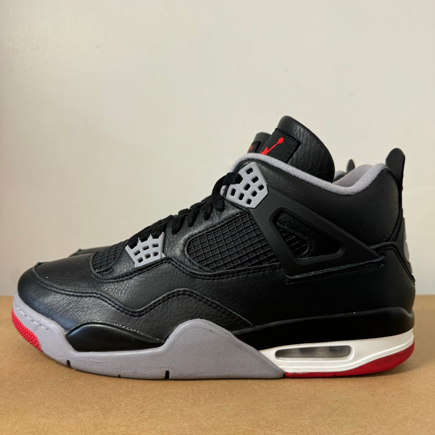 AIR JORDAN 4 BRED REIMAGINED UK9 (USED)