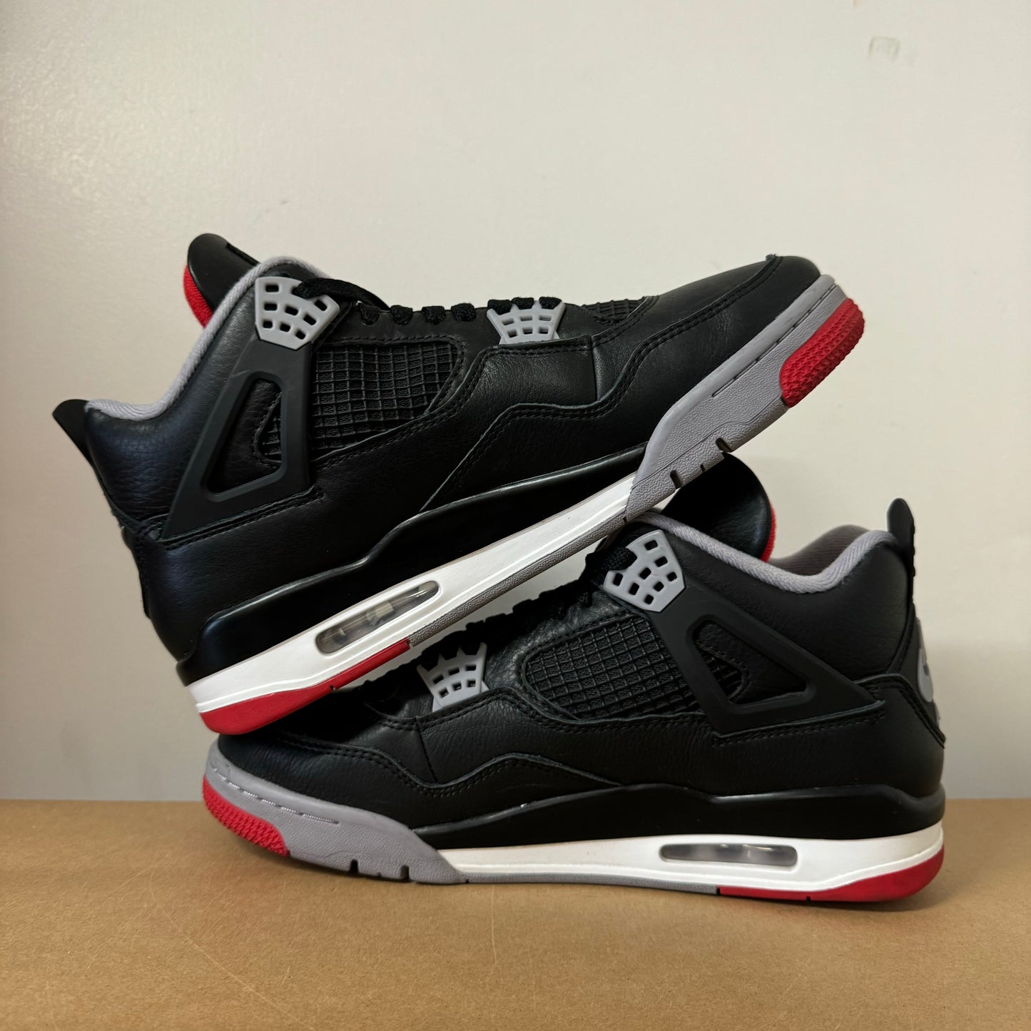 AIR JORDAN 4 BRED REIMAGINED UK9 (USED)