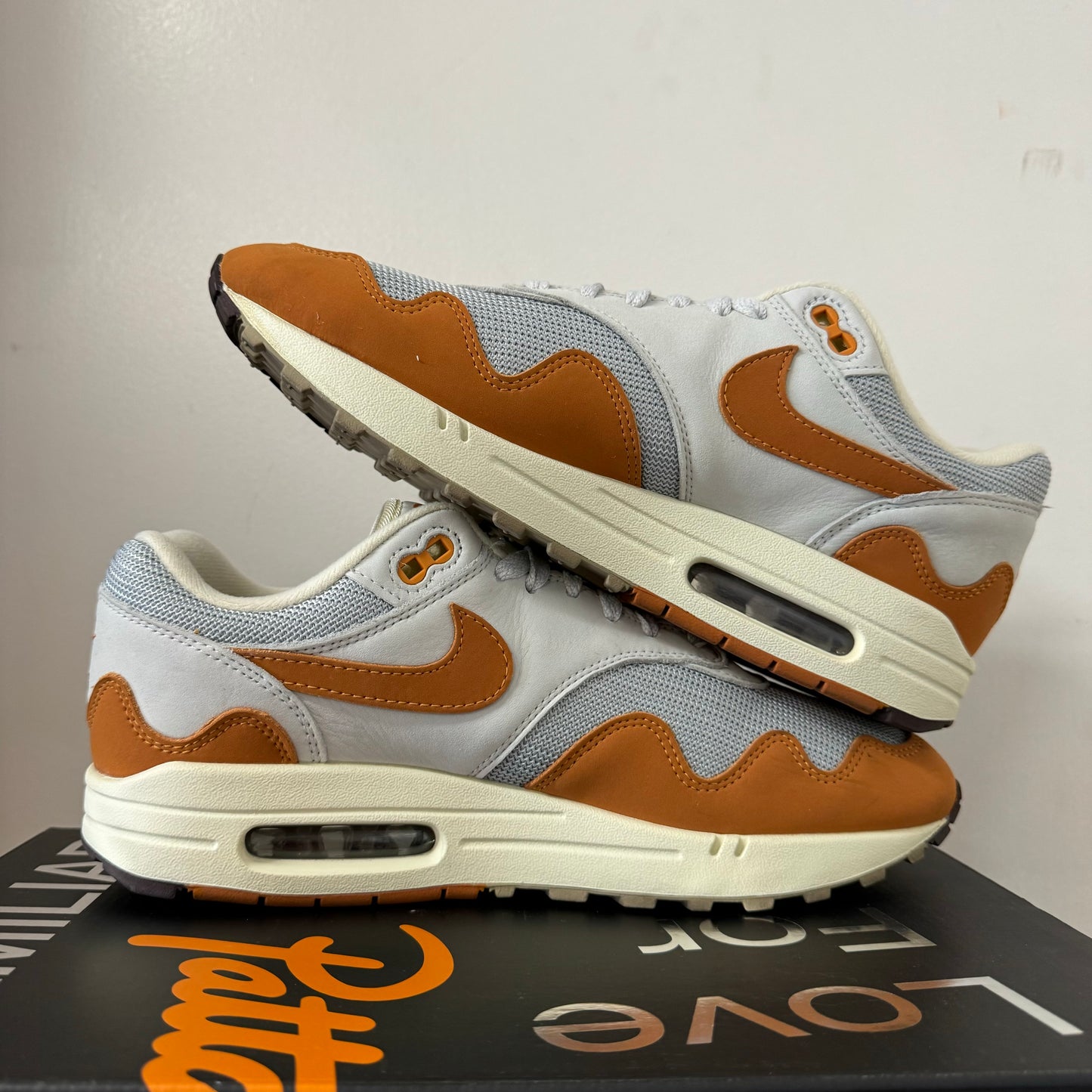 NIKE AIR MAX 1 PATTA MONARCH UK8 (USED)