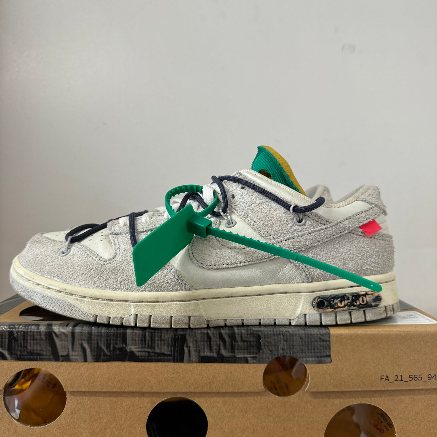 OFF-WHITE X NIKE DUNK LOW LOT 20 UK8 (USED)