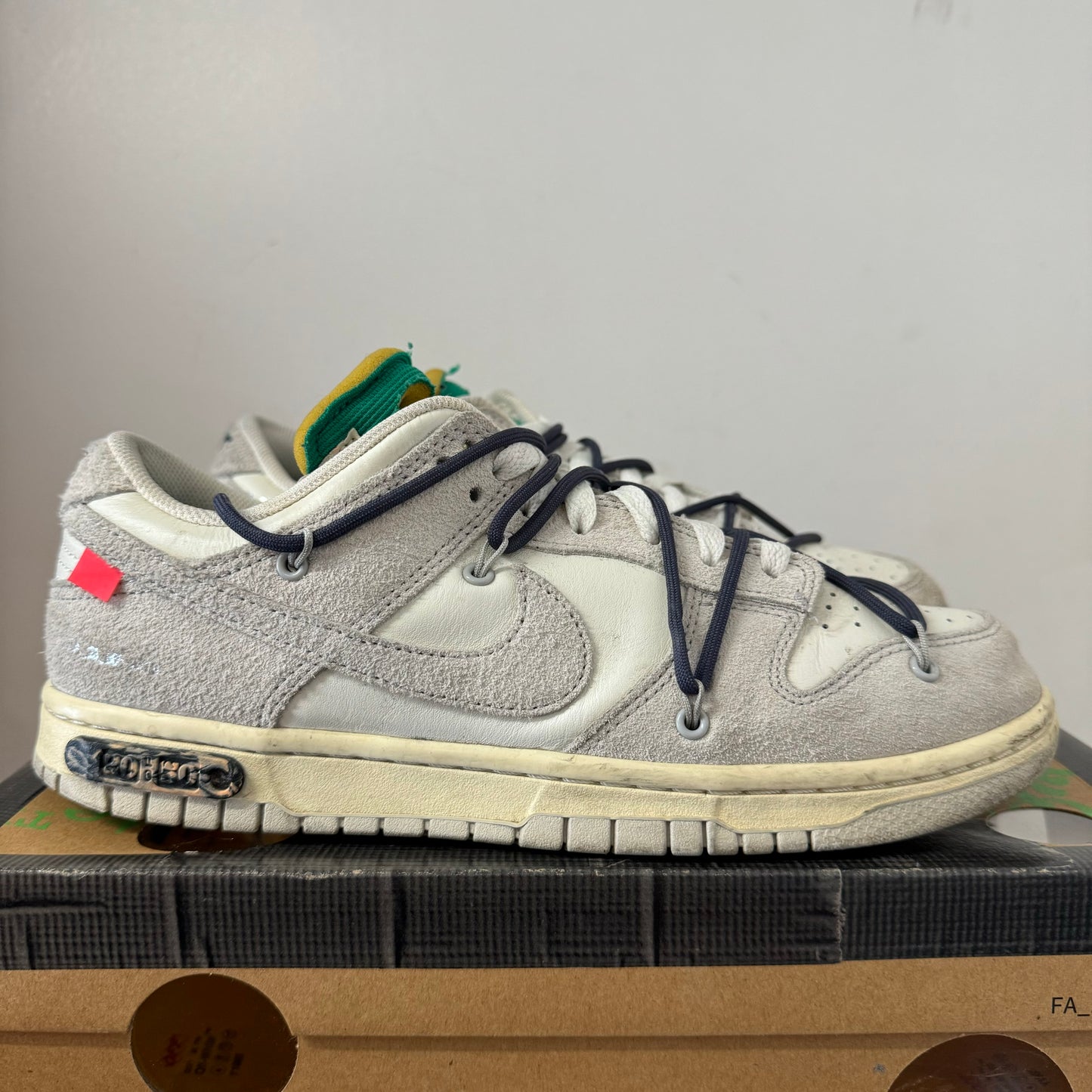 OFF-WHITE X NIKE DUNK LOW LOT 20 UK7.5 (USED)