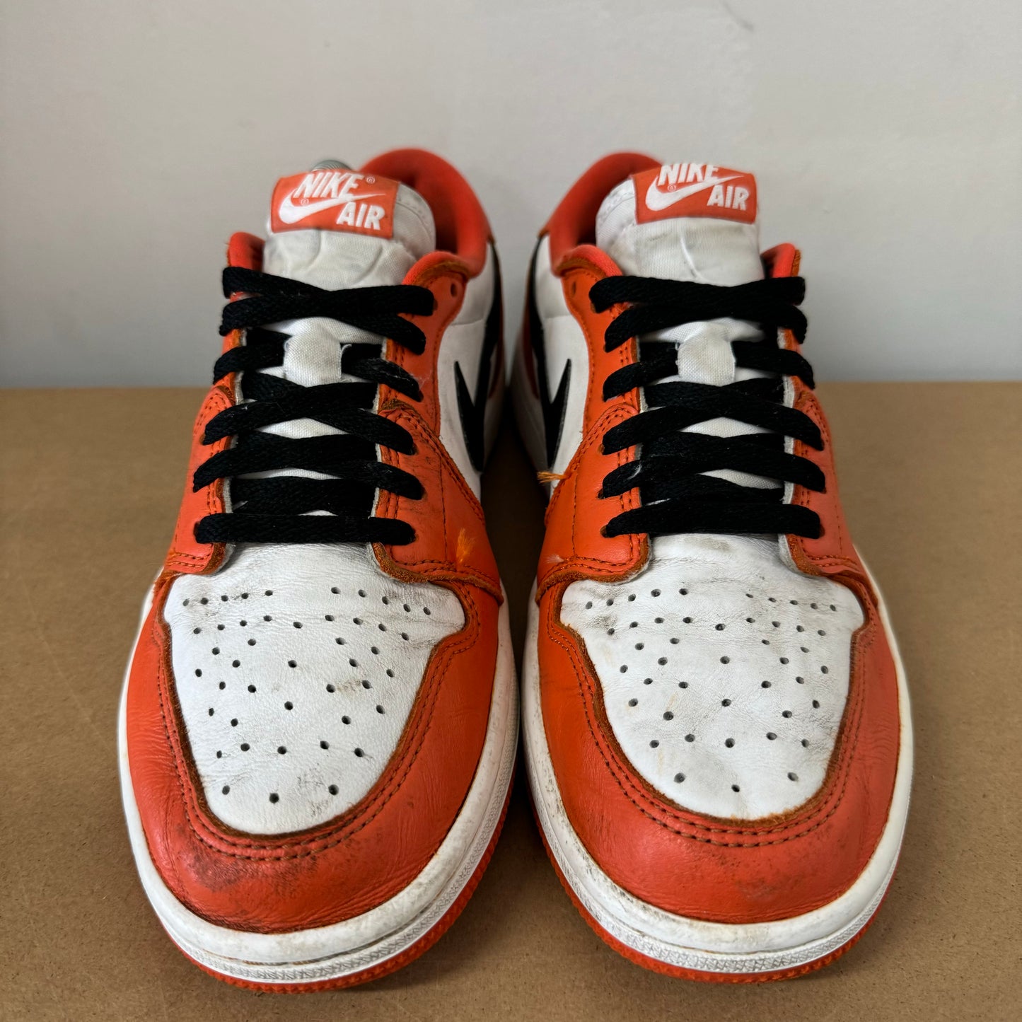 AIR JORDAN 1 LOW STARFISH UK8 (USED)