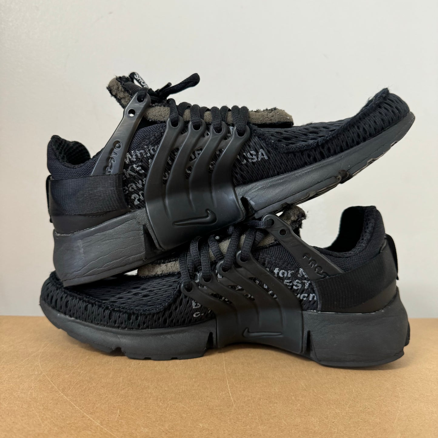 OFF-WHITE X NIKE AIR PRESTO BLACK UK7 (USED)