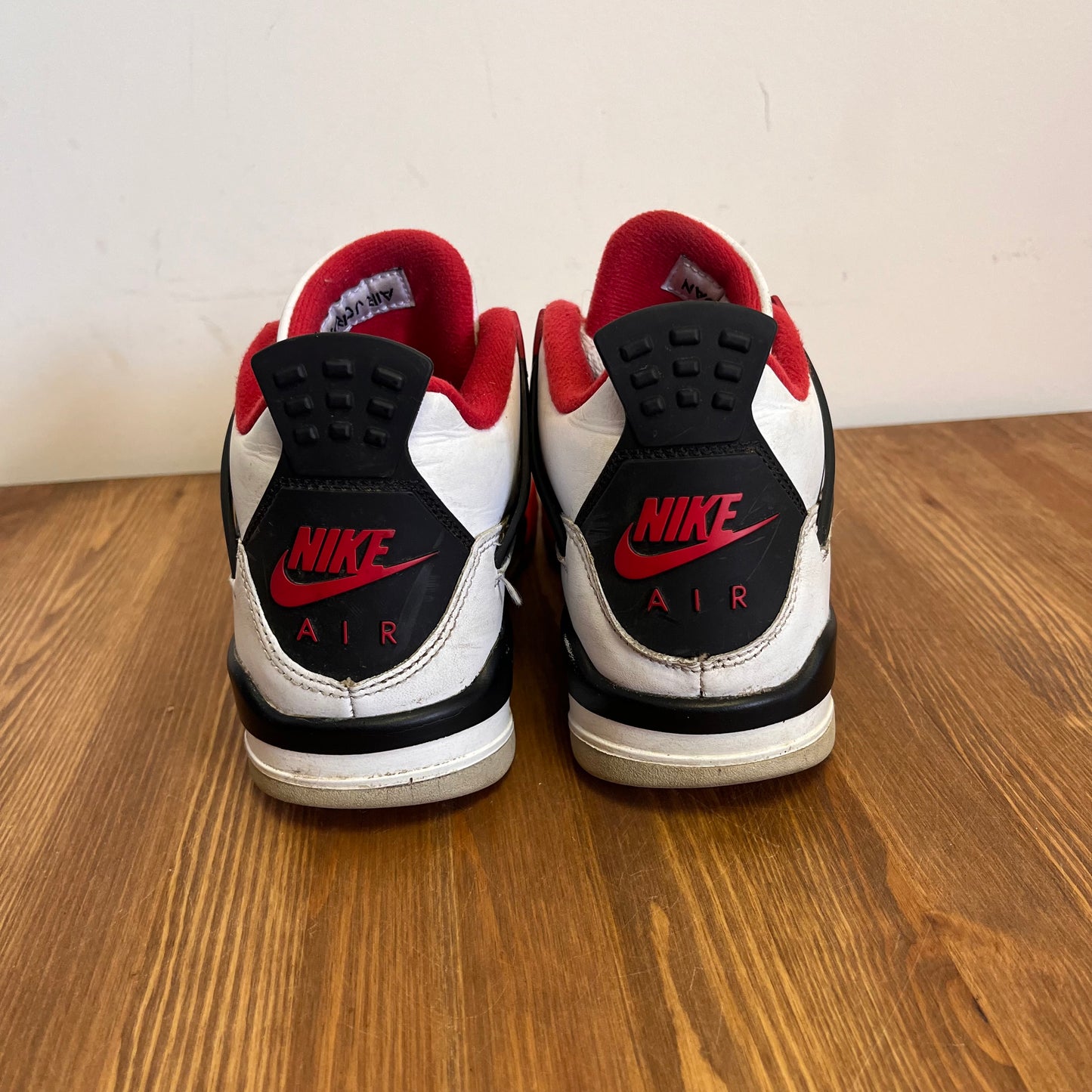 AIR JORDAN 4 FIRE 2020 (GS) UK4 (USED)