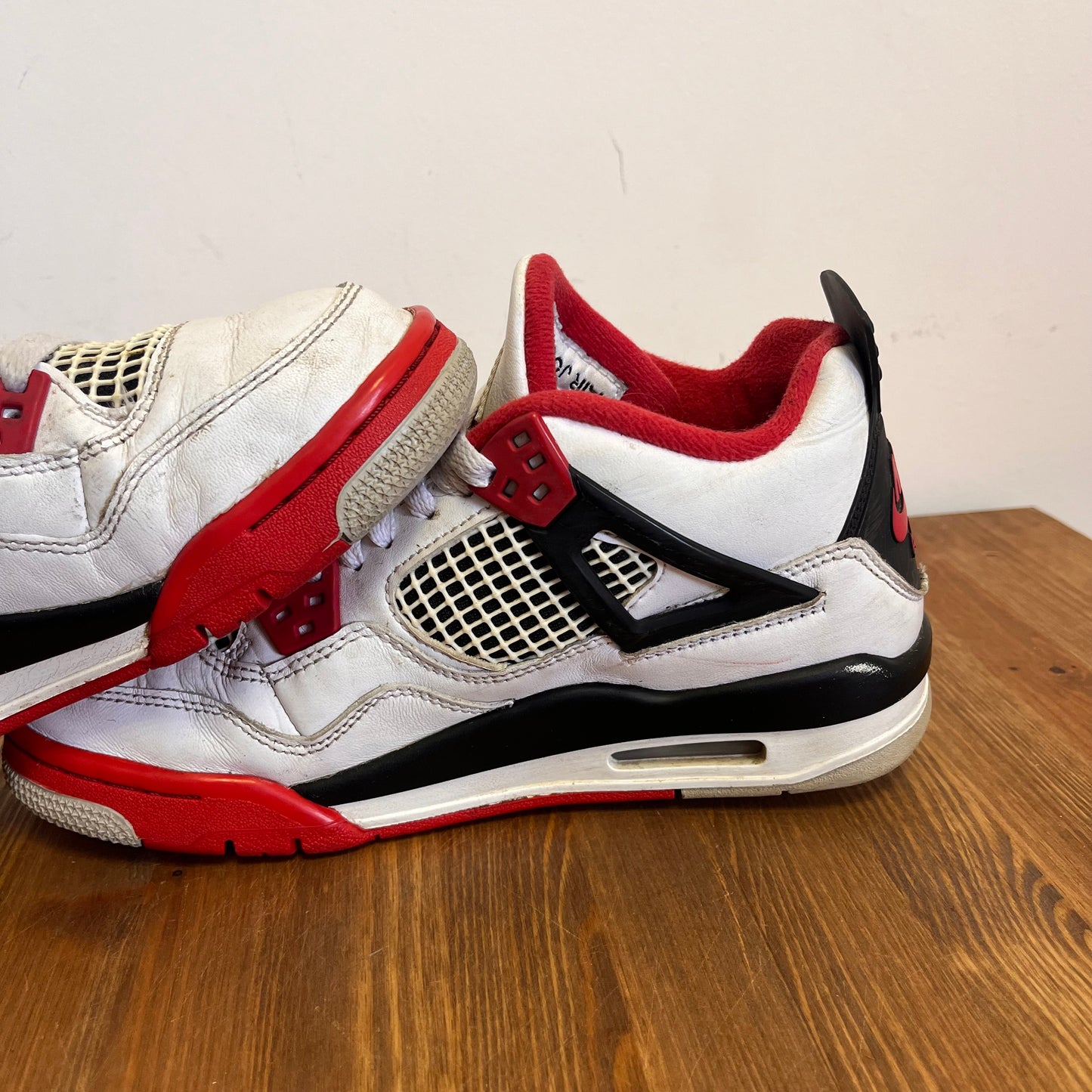 AIR JORDAN 4 FIRE 2020 (GS) UK4 (USED)