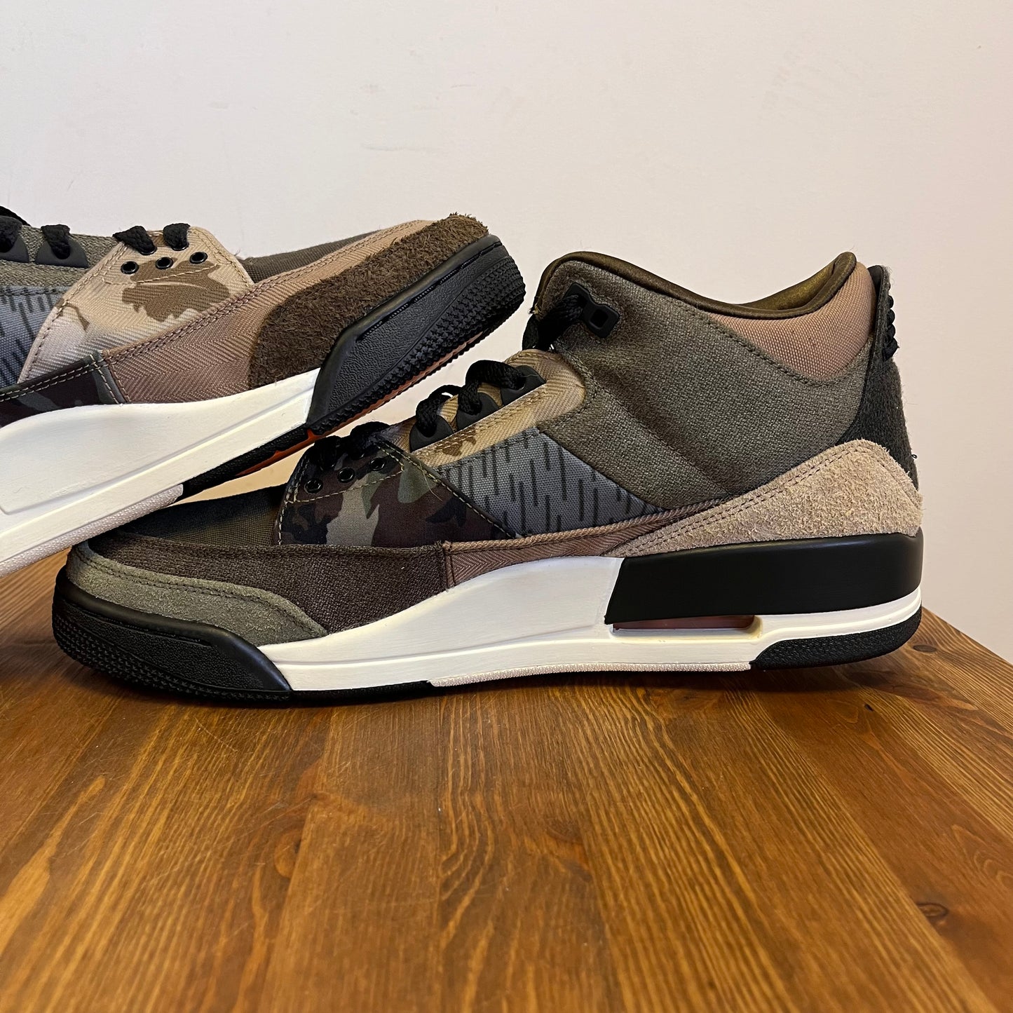 AIR JORDAN 3 PATCHWORK CAMO UK9 (USED)