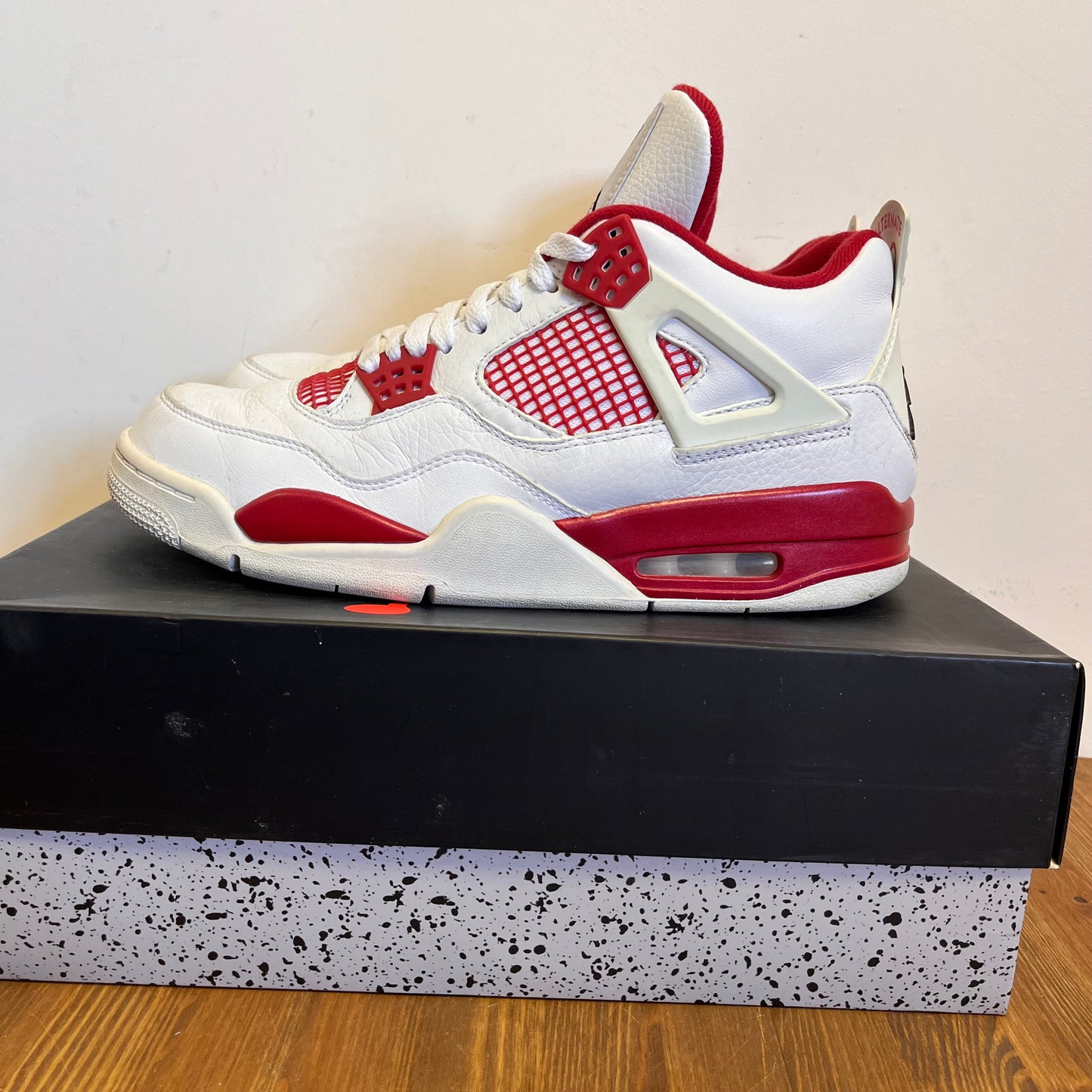 AIR JORDAN 4 ALTERNATE 89 UK9 (USED)