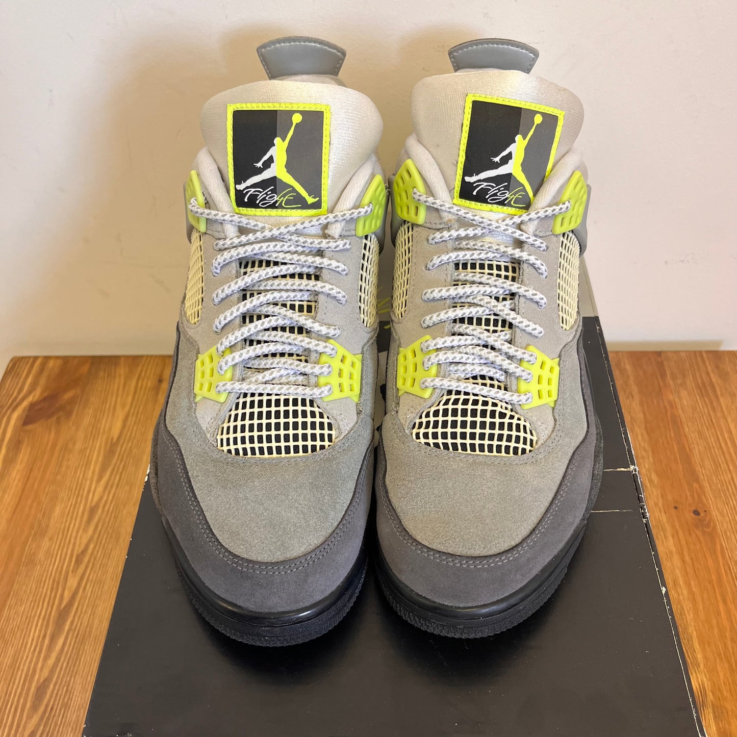 AIR JORDAN 4 NEON 95 UK9 (USED)