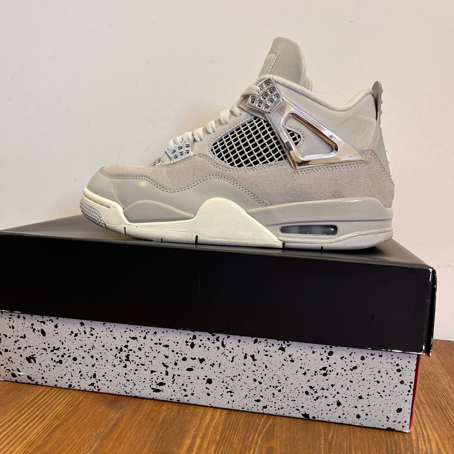 AIR JORDAN 4 FROZEN MOMENTS (W) UK5 (USED)