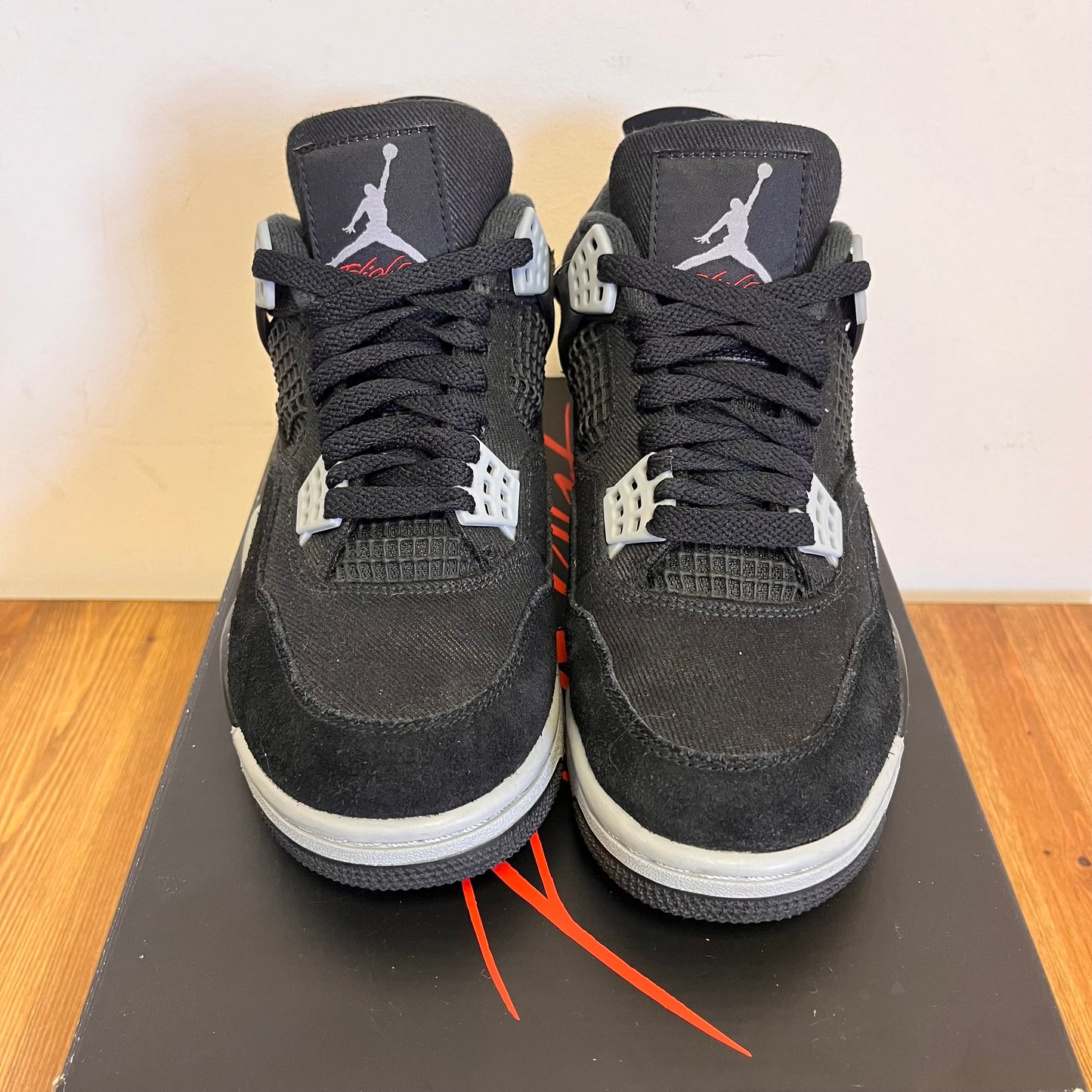 AIR JORDAN 4 BLACK CANVAS UK8 (USED)