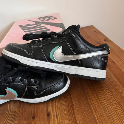 NIKE DUNK LOW SB DIAMOND SUPPLY BLACK UK9 (USED)