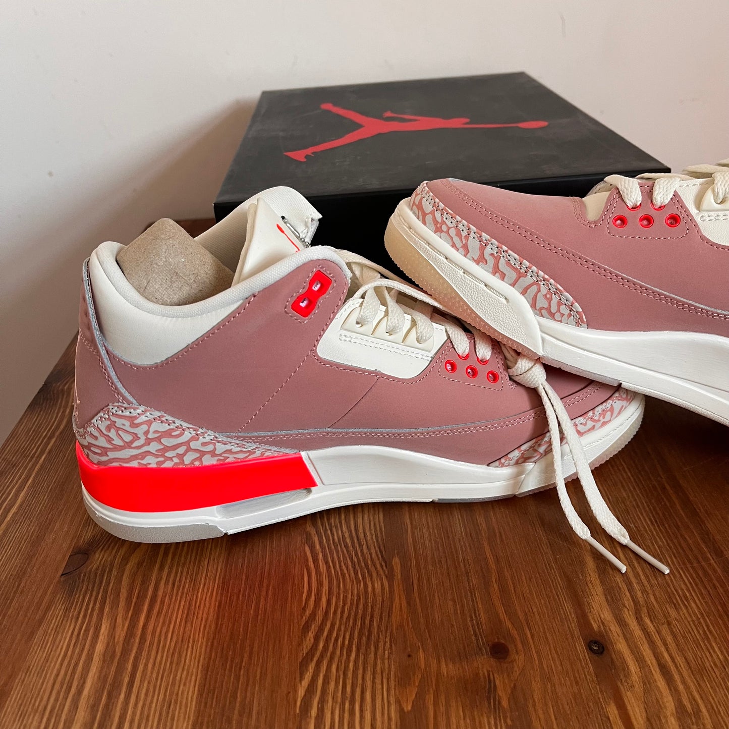 AIR JORDAN 3 RUST PINK (W) UK6.5 (NEW)