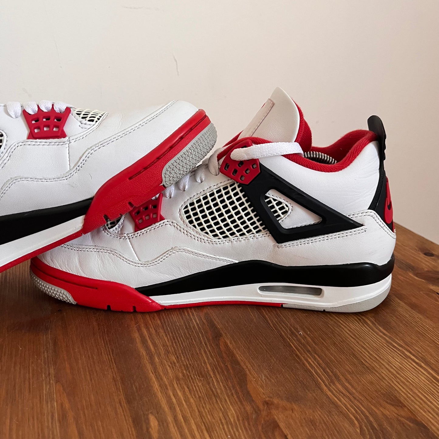 AIR JORDAN 4 FIRE RED 2020 UK7 (USED)