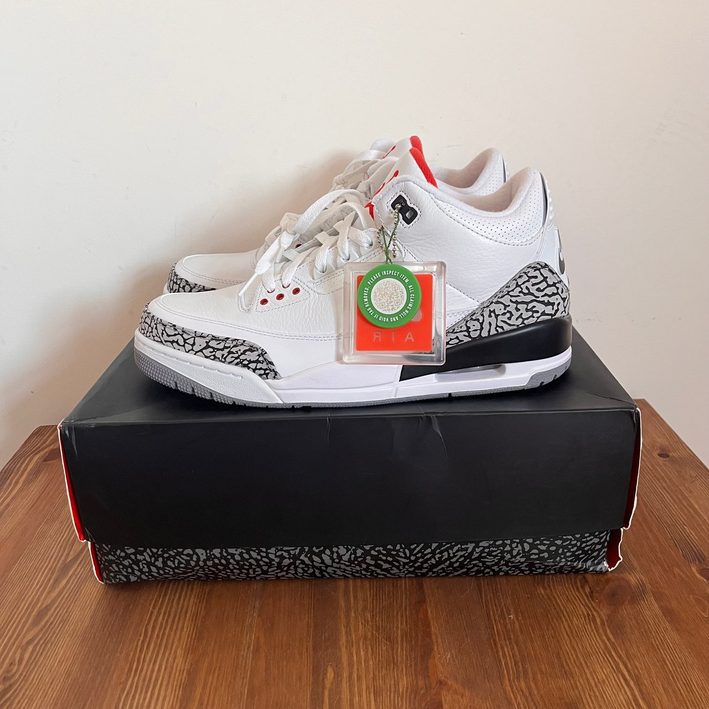 AIR JORDAN 3 WHITE CEMENT 1988 DUNK CONTEST UK9.5 (NEW)