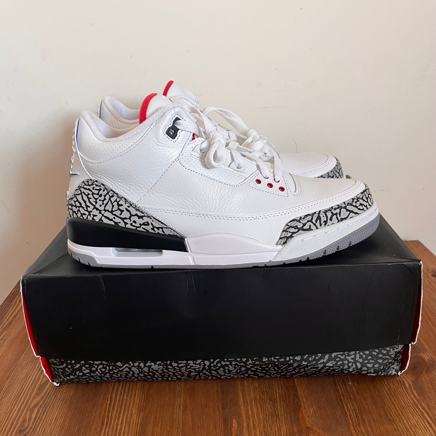 AIR JORDAN 3 WHITE CEMENT 1988 DUNK CONTEST UK9.5 (NEW)