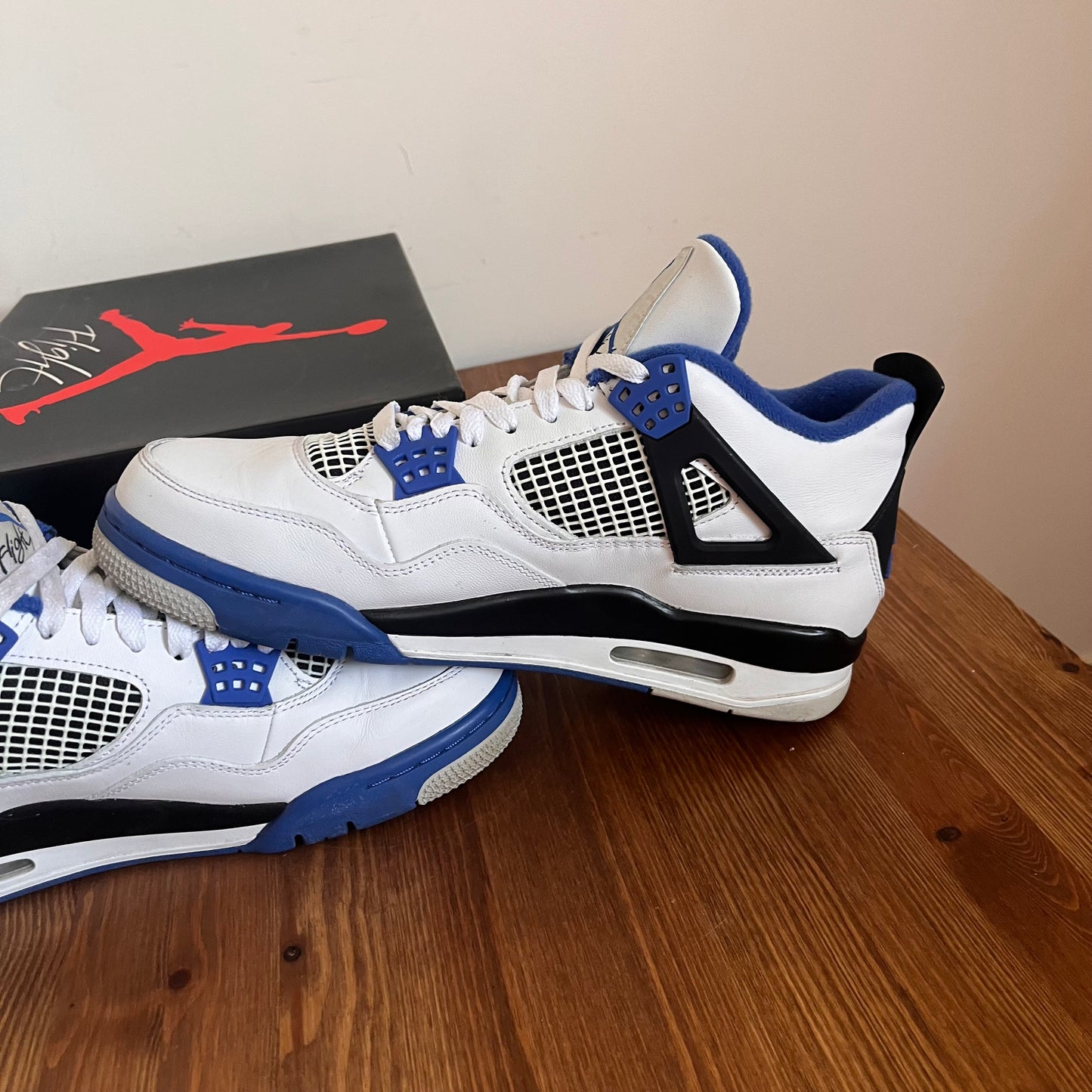 AIR JORDAN 4 MOTORSPORT UK8 (USED)