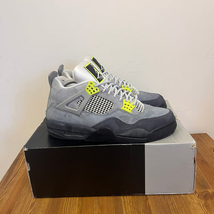 AIR JORDAN 4 NEON 95 UK8.5 (USED)