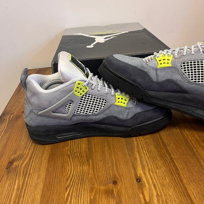 AIR JORDAN 4 NEON 95 UK8.5 (USED)