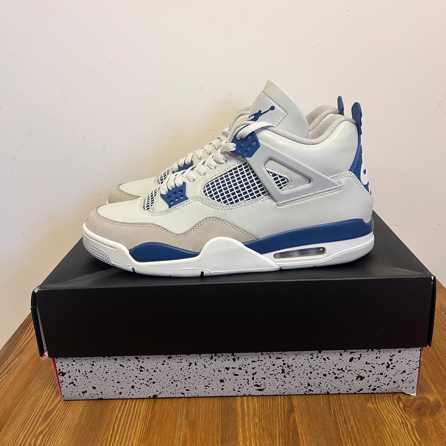 AIR JORDAN 4 INDUSTRIAL BLUE UK11 (USED)