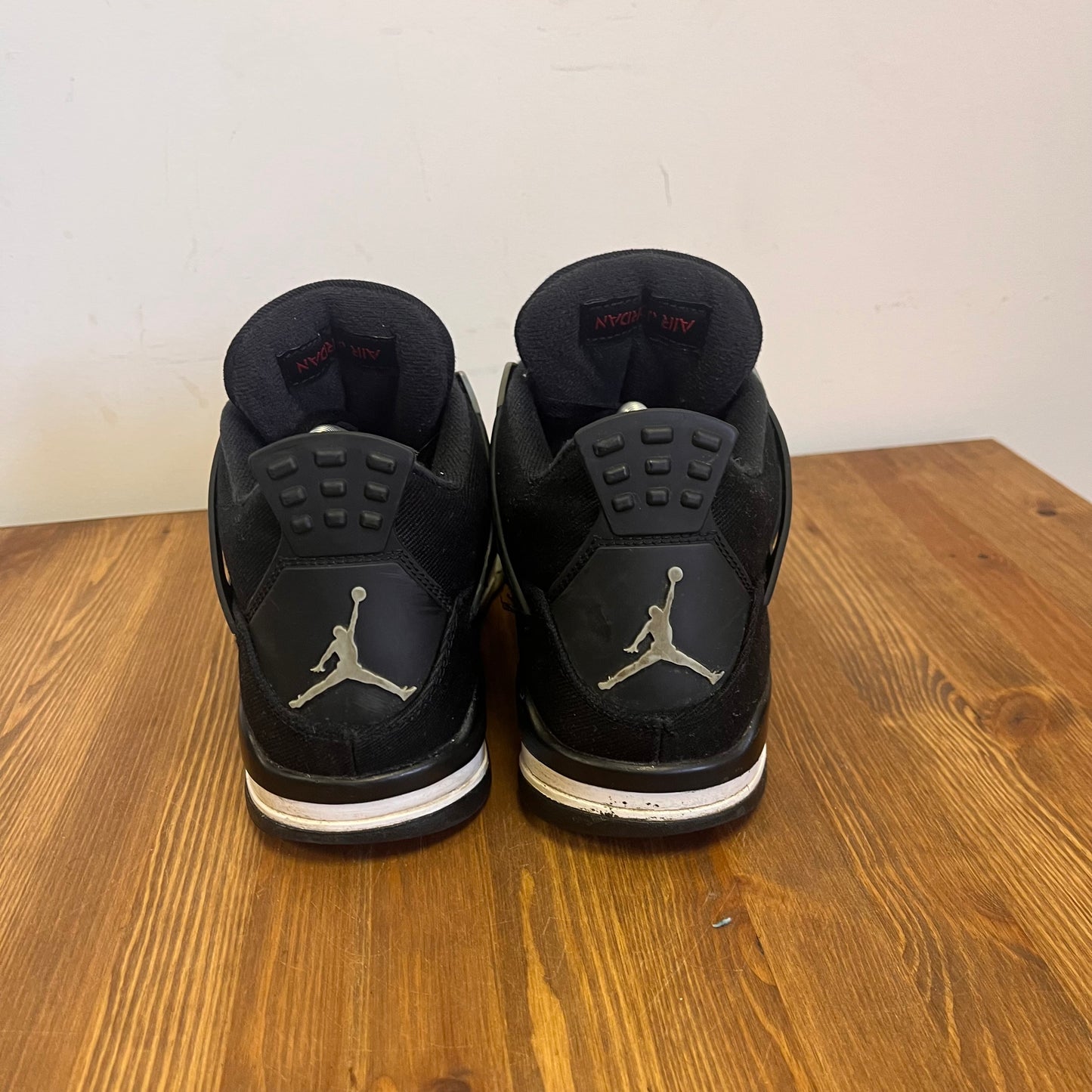 AIR JORDAN 4 BLACK CANVAS UK7.5 (USED)