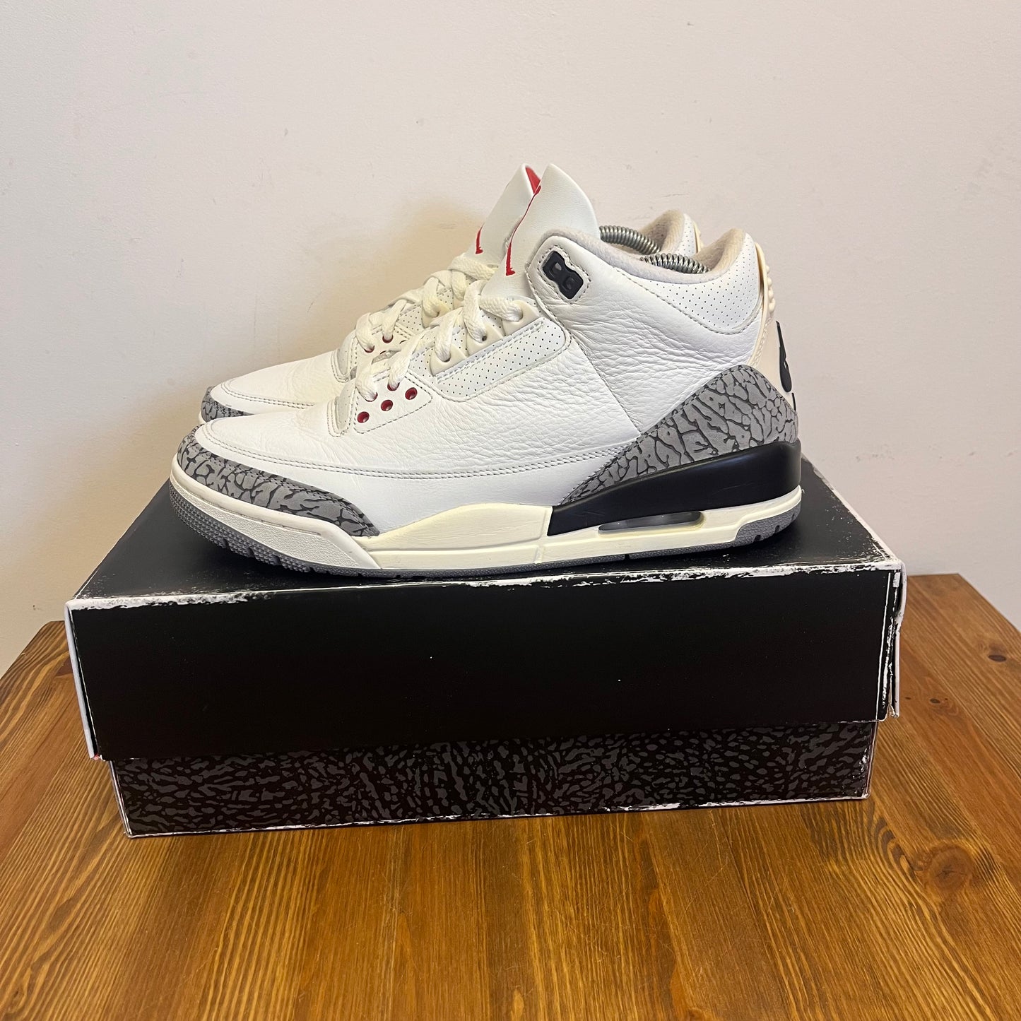 AIR JORDAN 3 REIMAGINED UK8 (USED)