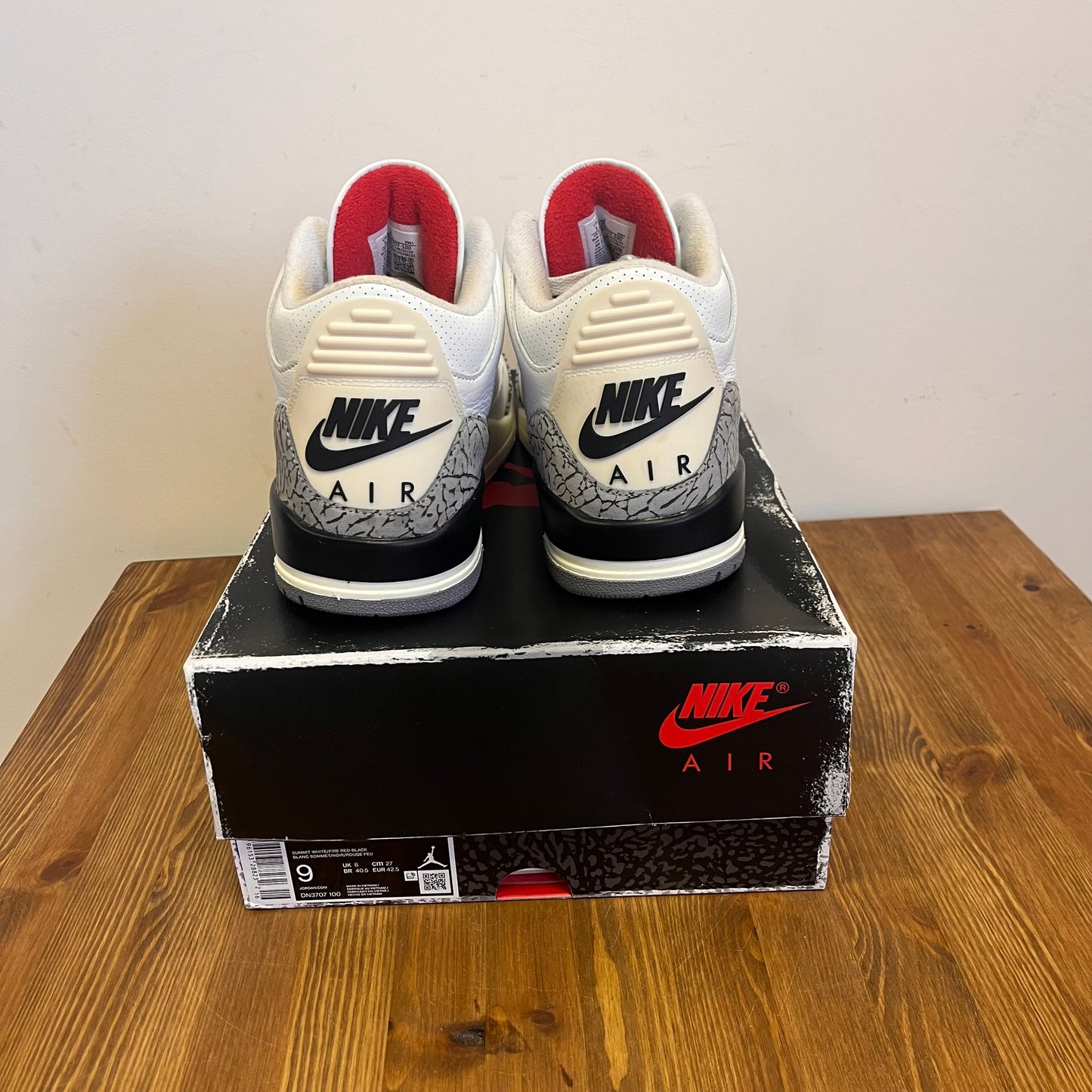 AIR JORDAN 3 REIMAGINED UK8 (USED)