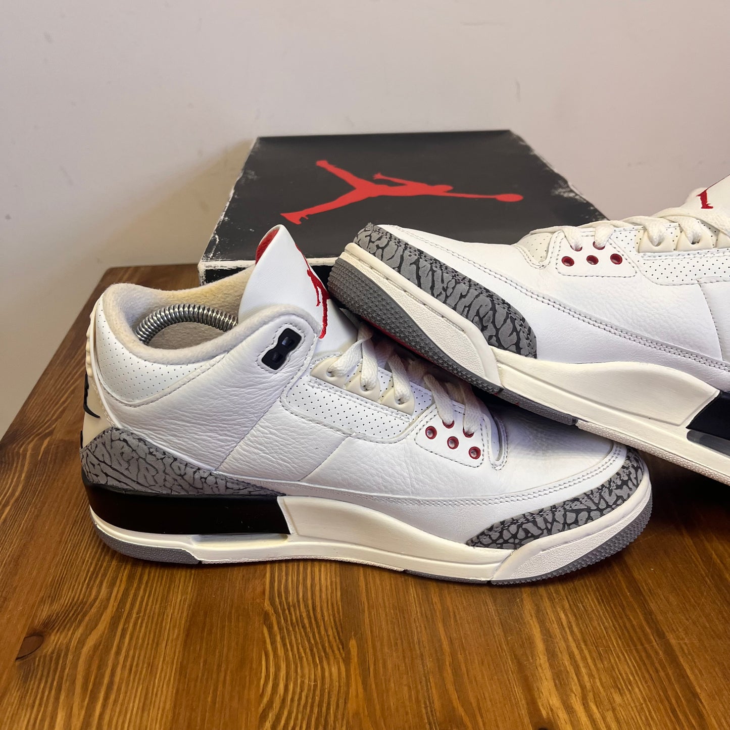 AIR JORDAN 3 REIMAGINED UK8 (USED)