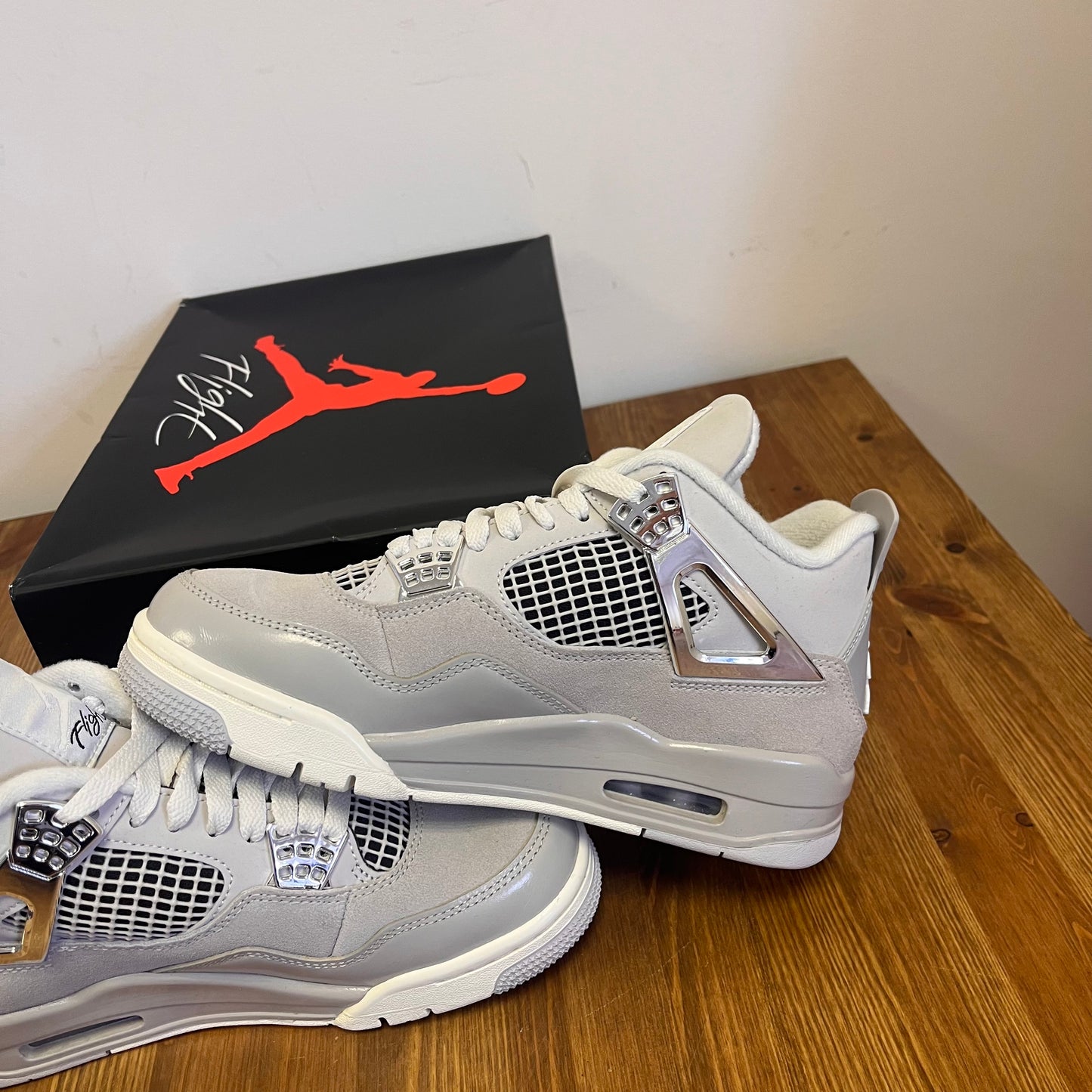 AIR JORDAN 4 FROZEN MOMENTS (W) UK4 (USED)