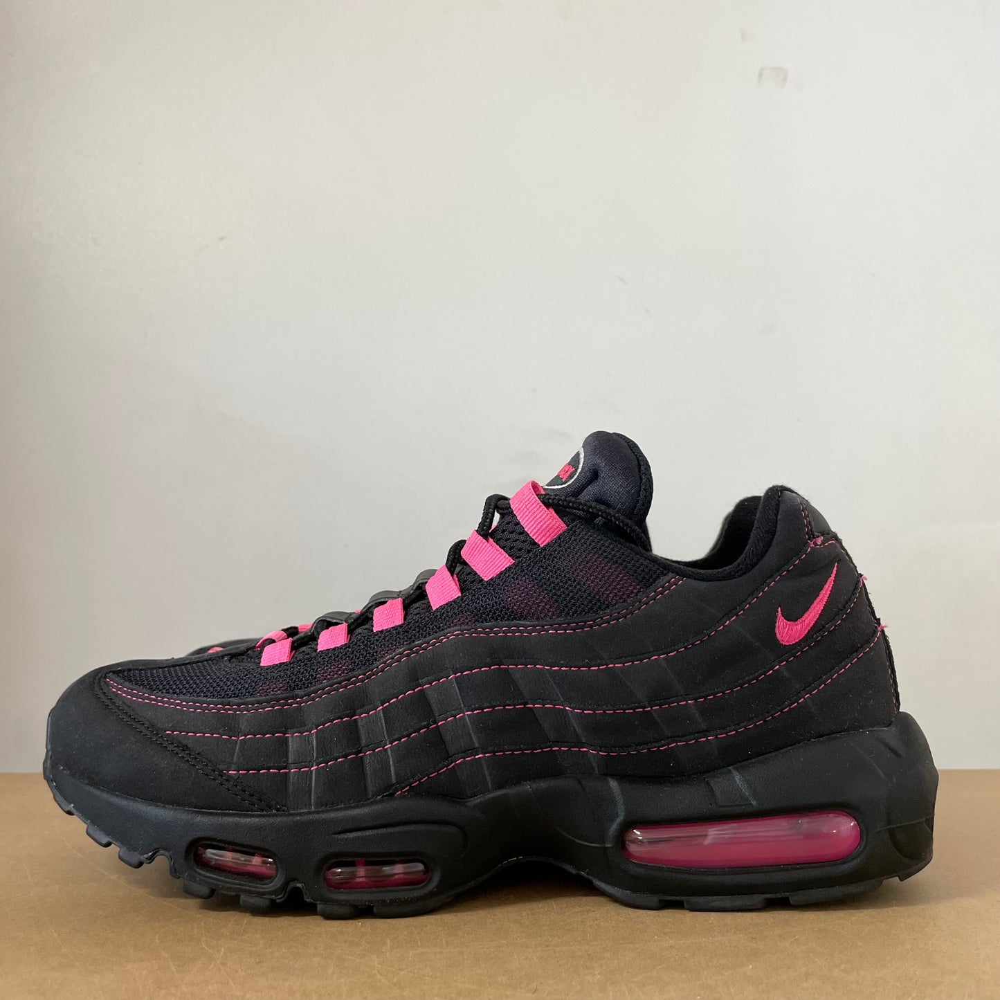 NIKE AIR MAX 95 PINK BLAST UK9.5 (USED)