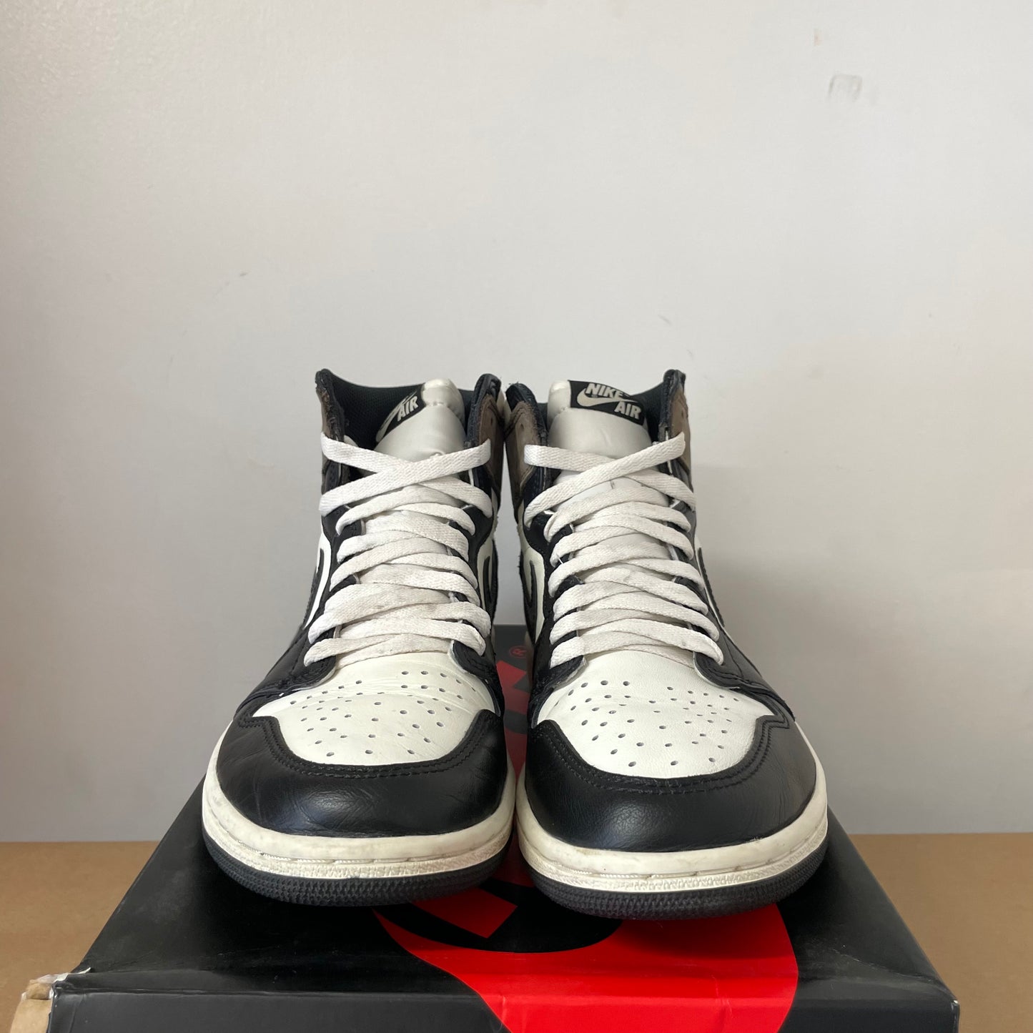 AIR JORDAN 1 HIGH MOCHA UK7 (USED)