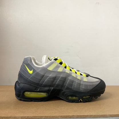 NIKE AIR MAX 95 NEON 2020 UK6 (USED)