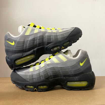 NIKE AIR MAX 95 NEON 2020 UK6 (USED)