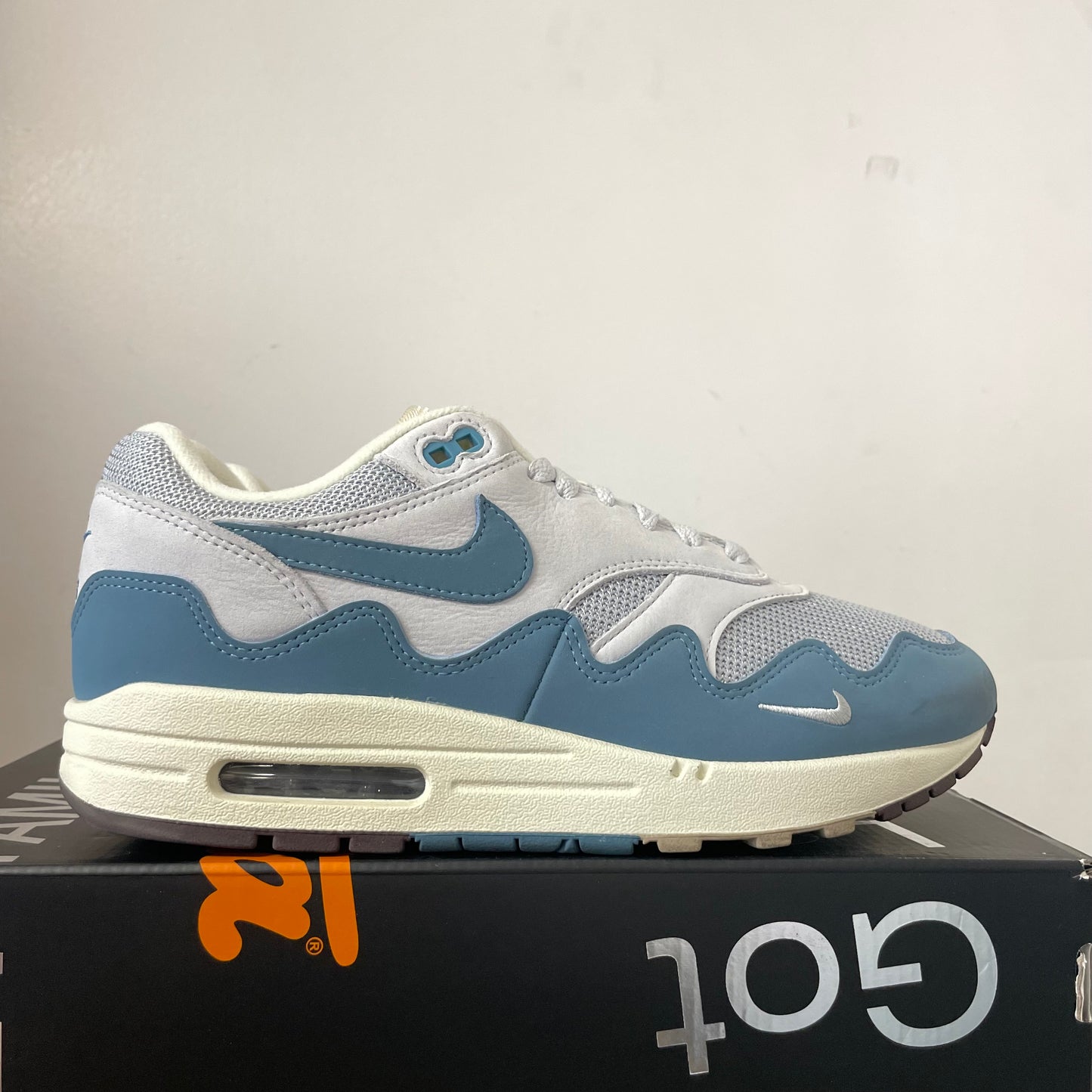 NIKE AIR MAX 1 PATTA AQUA UK7.5 (USED)