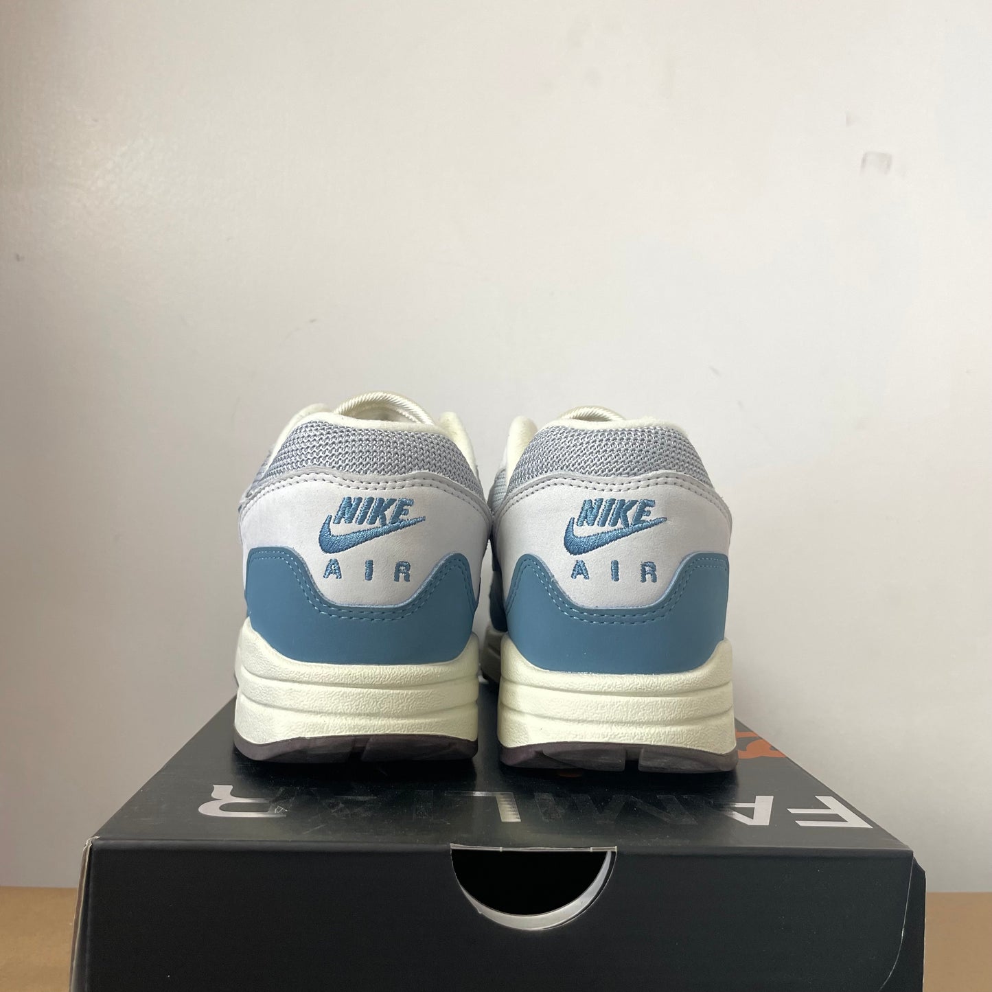 NIKE AIR MAX 1 PATTA AQUA UK7.5 (USED)