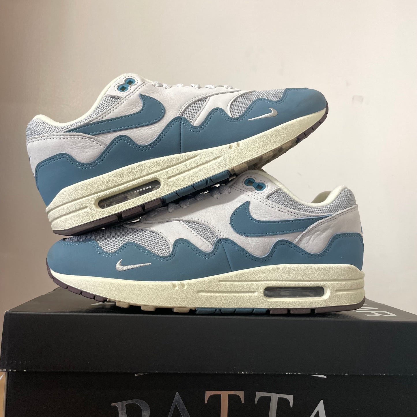 NIKE AIR MAX 1 PATTA AQUA UK7.5 (USED)