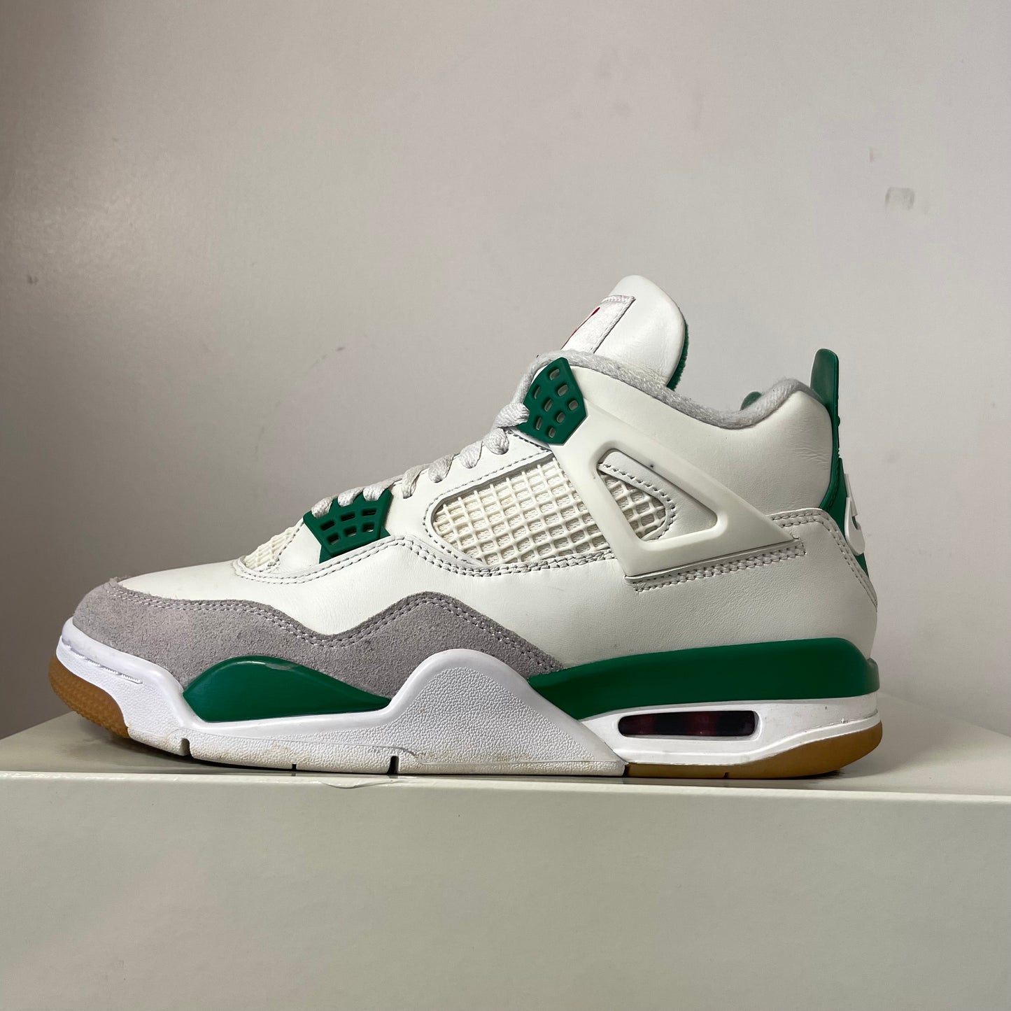 AIR JORDAN 4 SB PINE GREEN UK6.5 (USED)