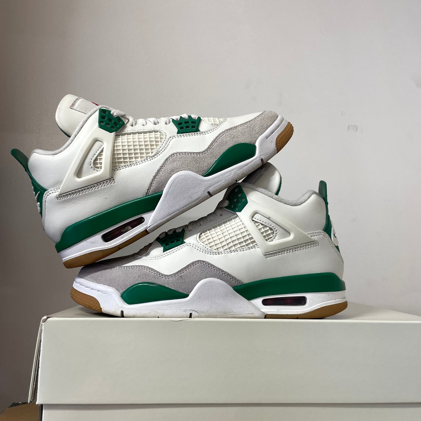 AIR JORDAN 4 SB PINE GREEN UK6.5 (USED)