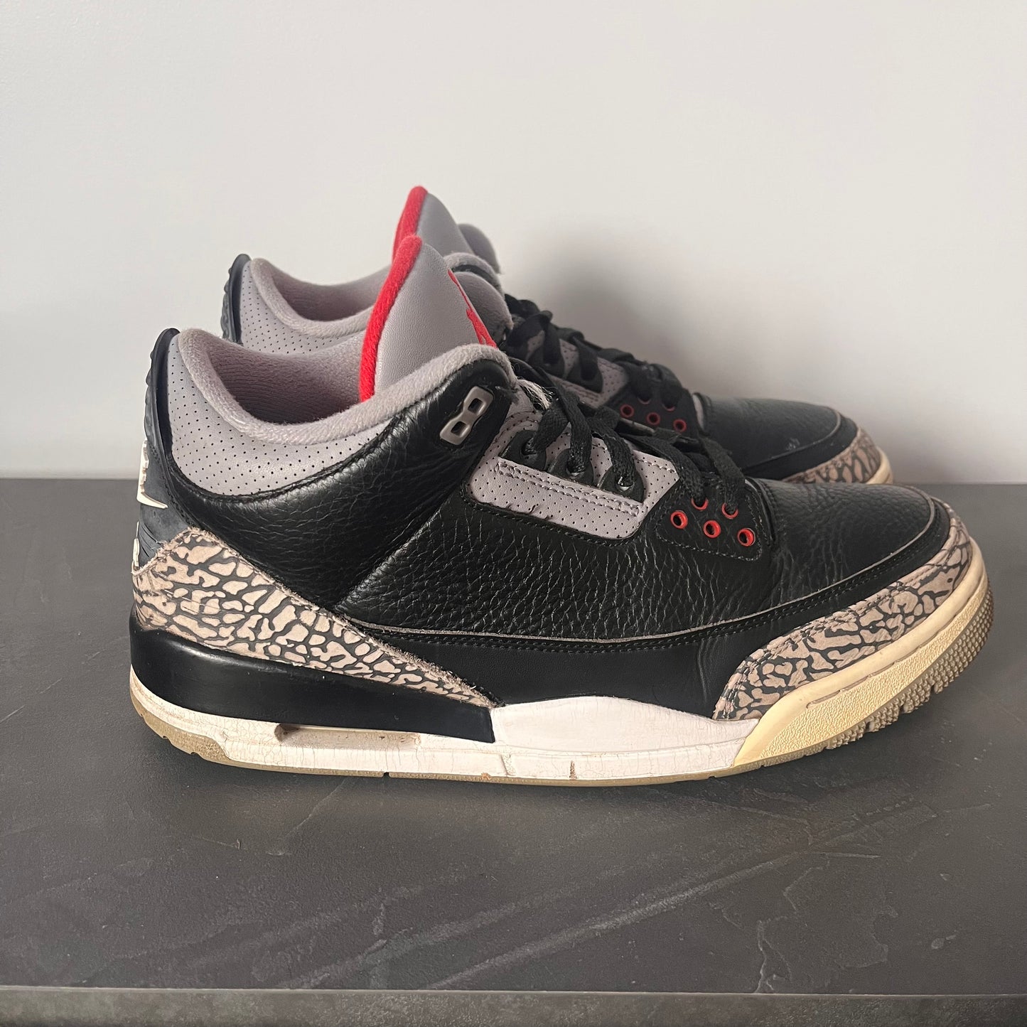 AIR JORDAN 3 BLACK CEMENT UK10 (USED)