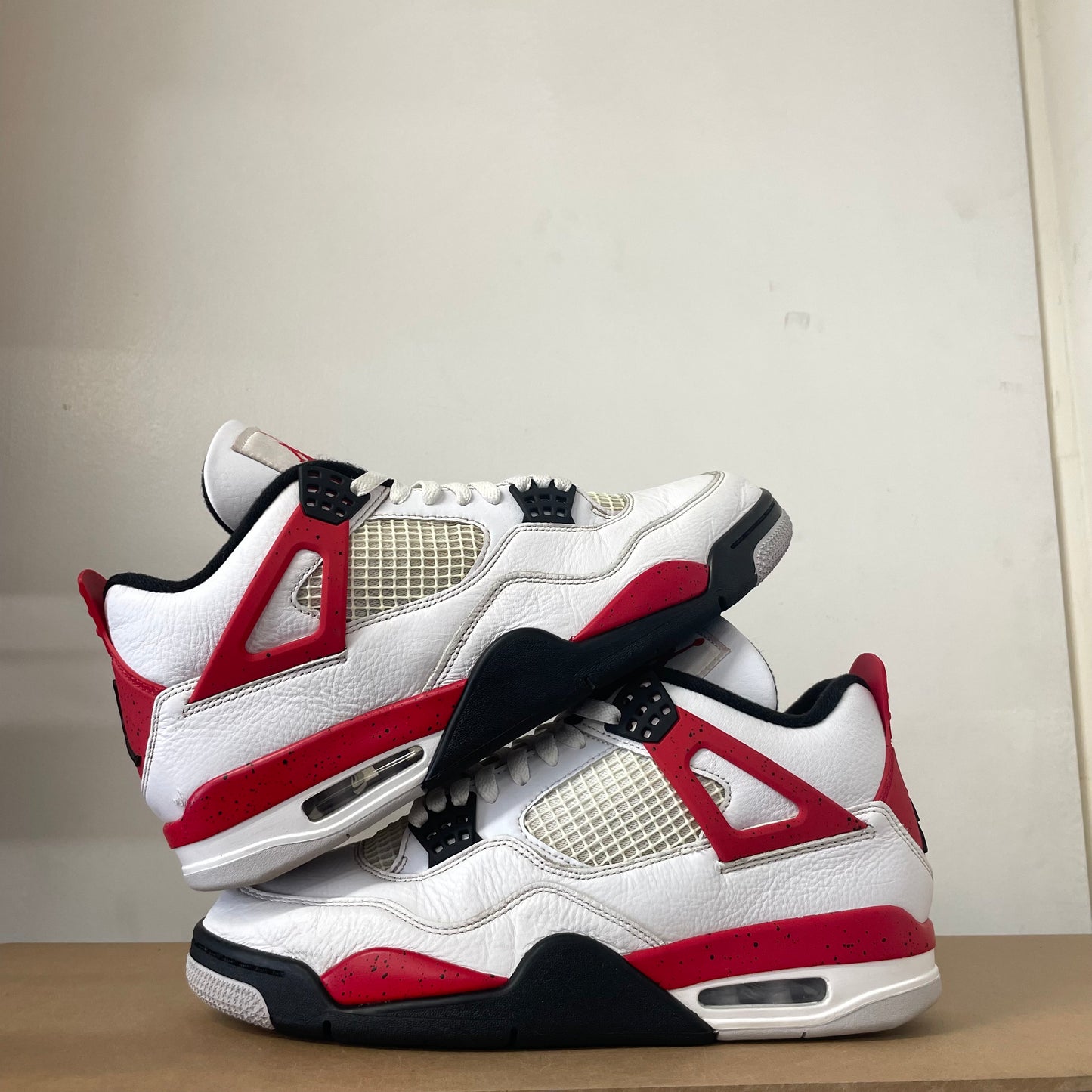 AIR JORDAN 4 RED CEMENT UK9 (USED)