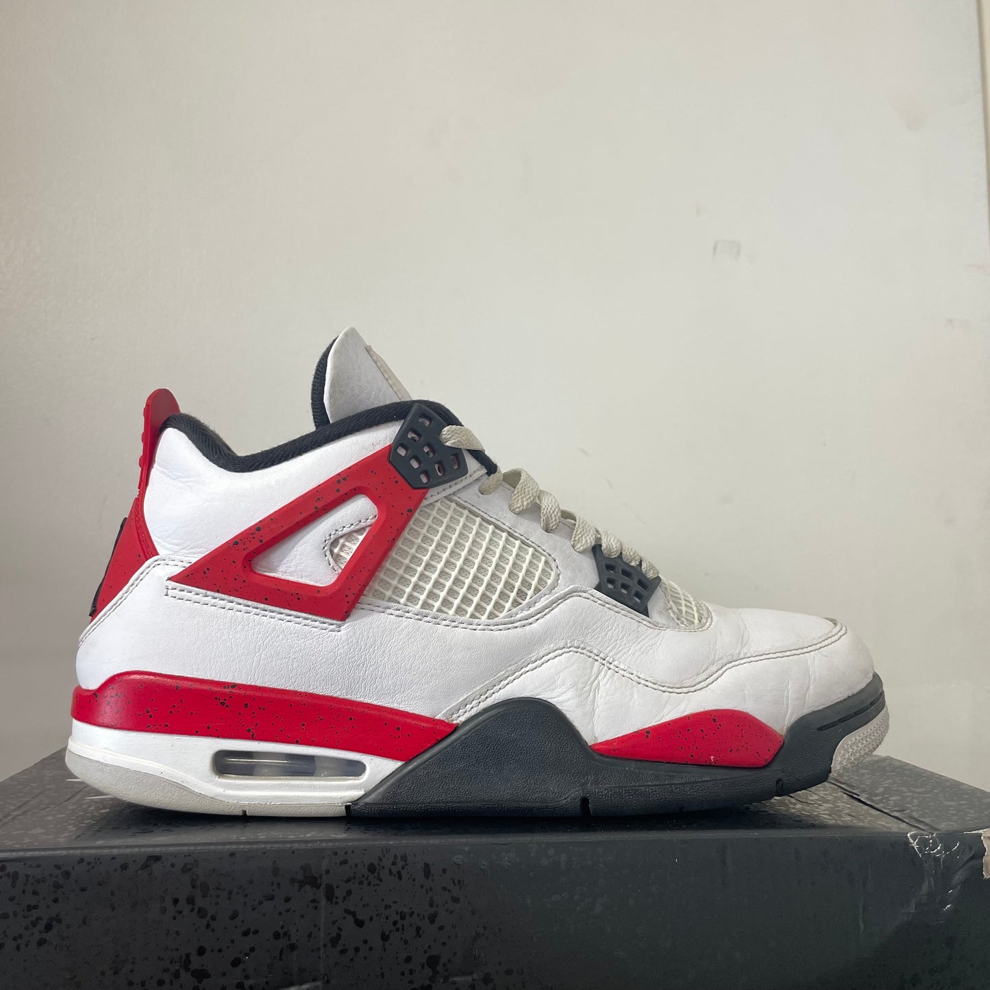 AIR JORDAN 4 RED CEMENT UK10 (USED)