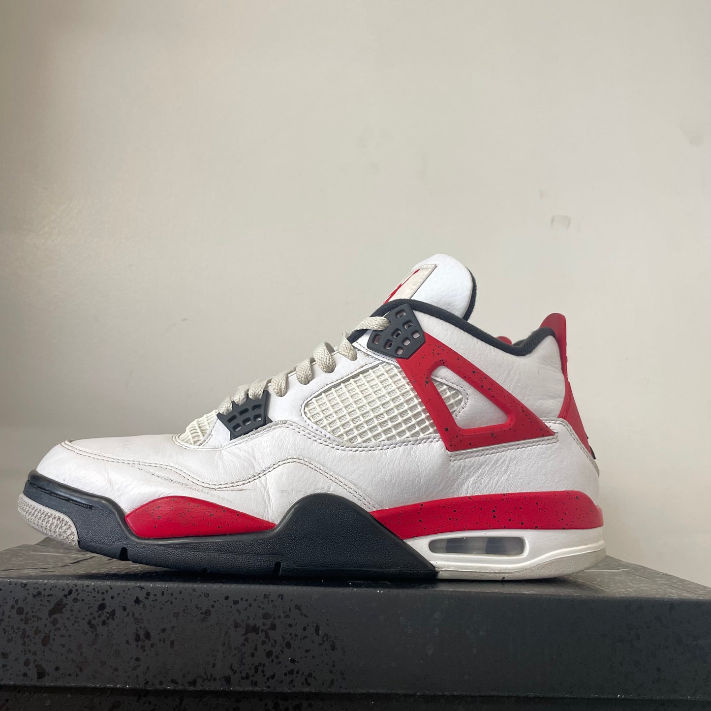 AIR JORDAN 4 RED CEMENT UK10 (USED)