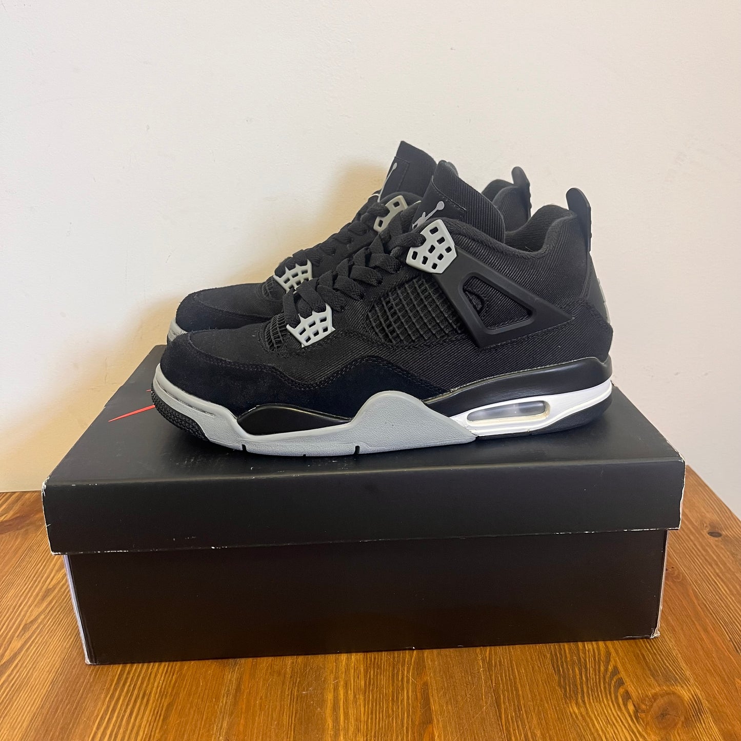 AIR JORDAN 4 BLACK CANVAS UK7 (USED)