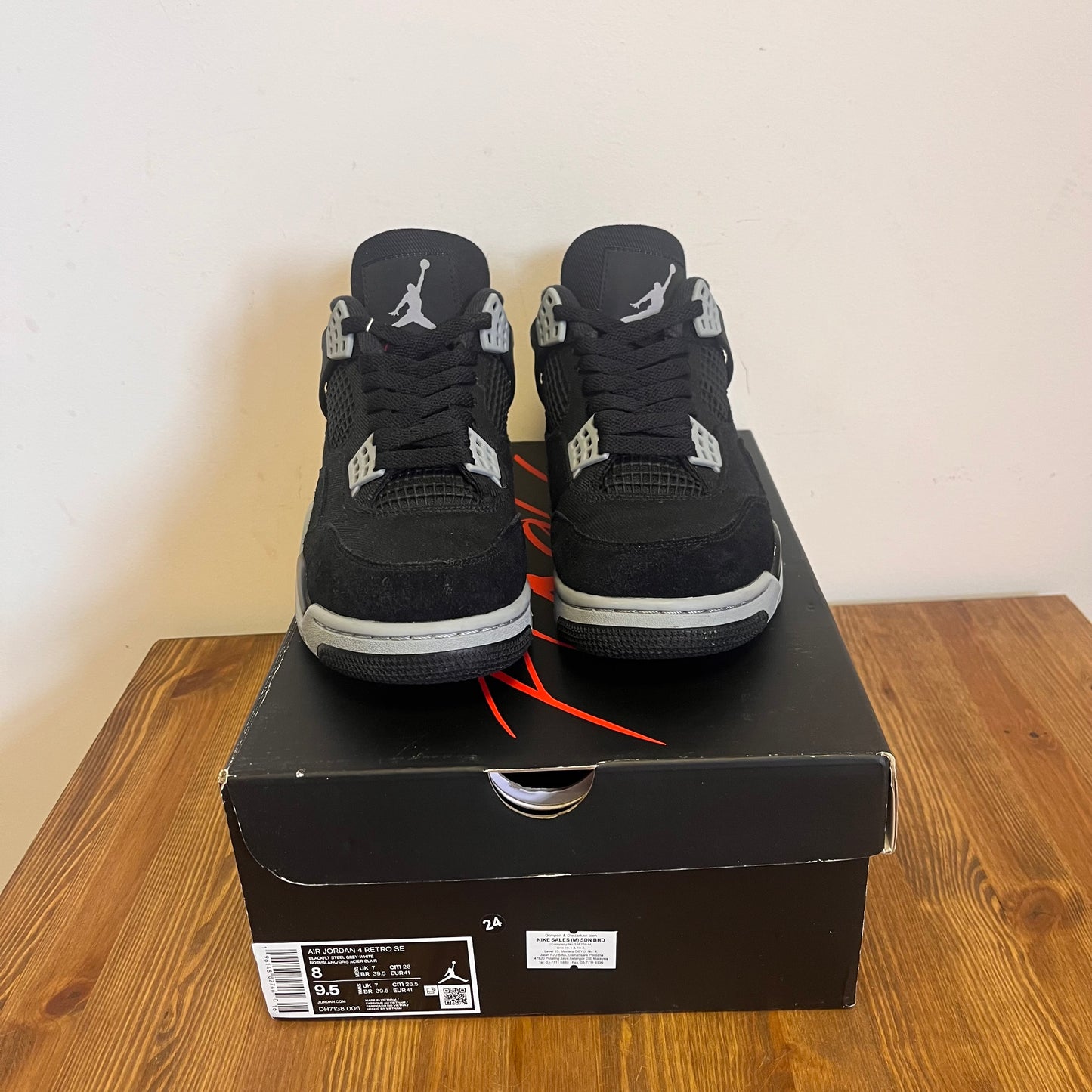 AIR JORDAN 4 BLACK CANVAS UK7 (USED)