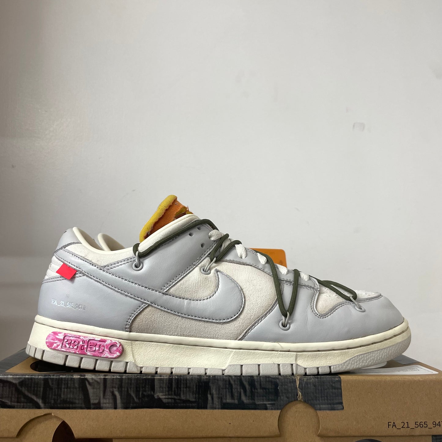 OFF-WHITE X NIKE DUNK LOW LOT 22 UK11 (USED)