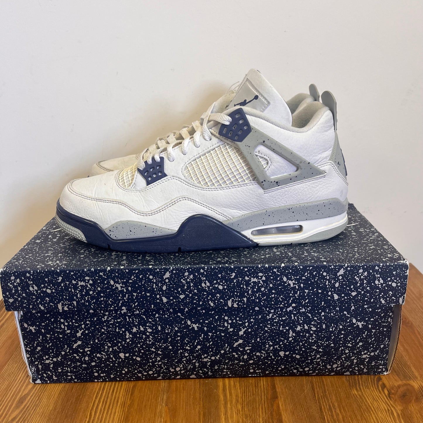 AIR JORDAN 4 MIDNIGHT NAVY UK11 (USED)