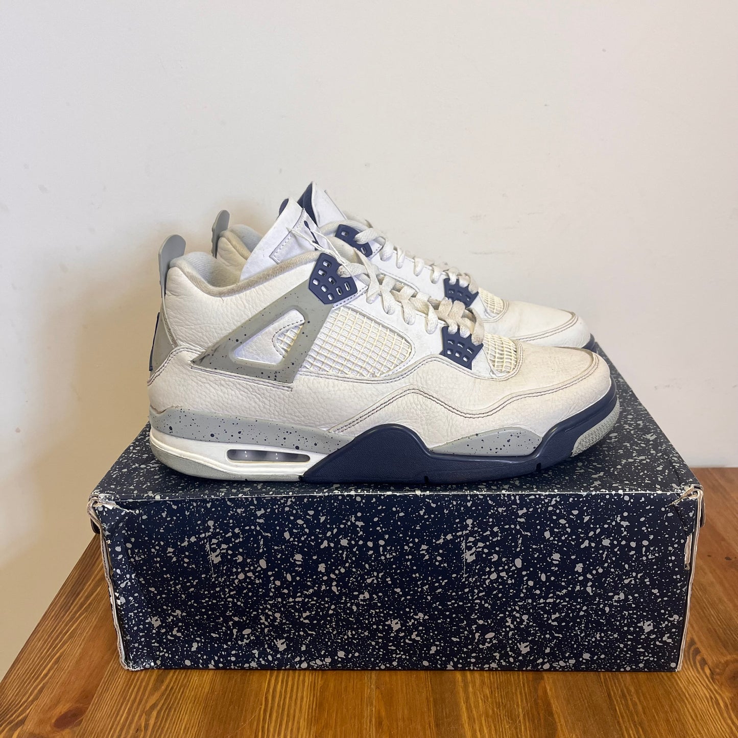 AIR JORDAN 4 MIDNIGHT NAVY UK11 (USED)