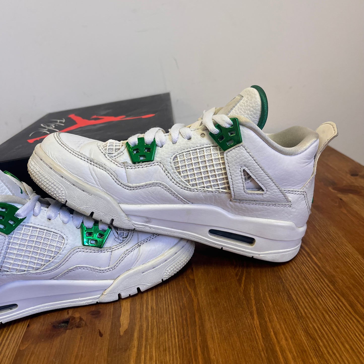 AIR JORDAN 4 METALLIC GREEN (GS) UK4 (USED)