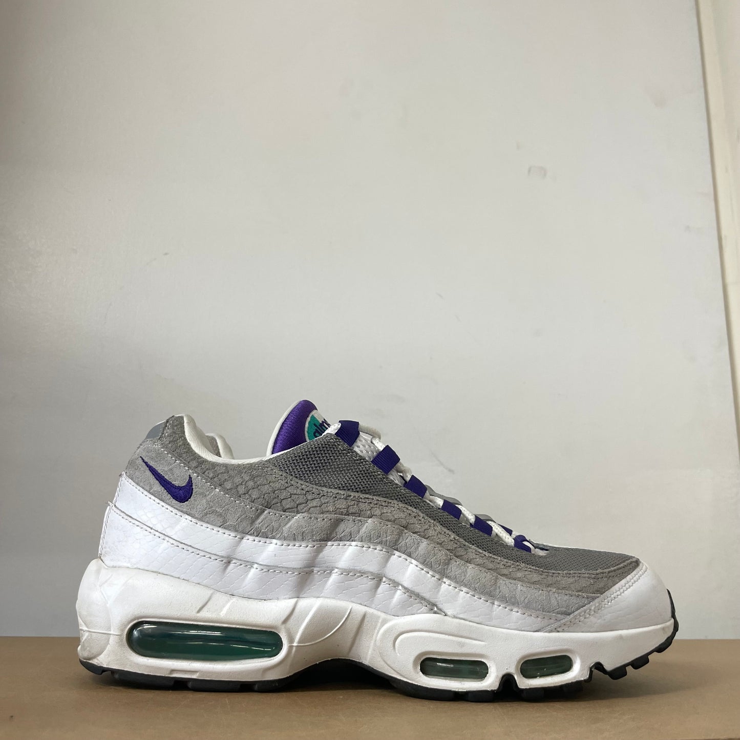 NIKE AIR MAX 95 WHITE GRAPE UK8.5 (USED)